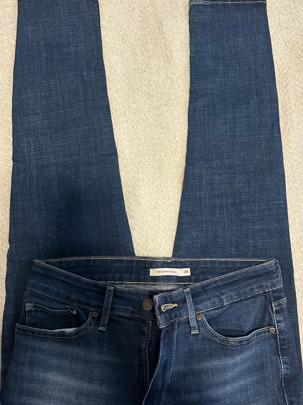 Levi's Dark wash 7/11 Skinny Ankle - Picture 3 of 4